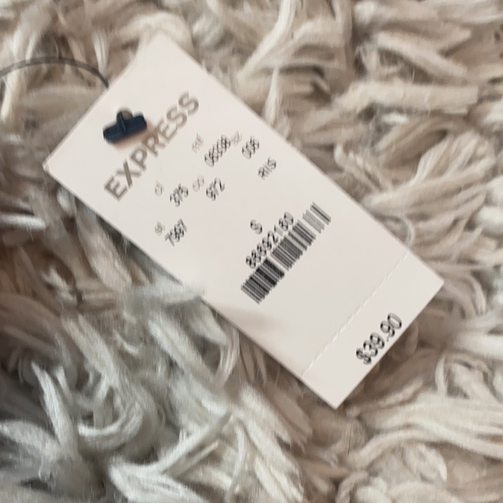 Express Tank Top - Picture 3 of 4